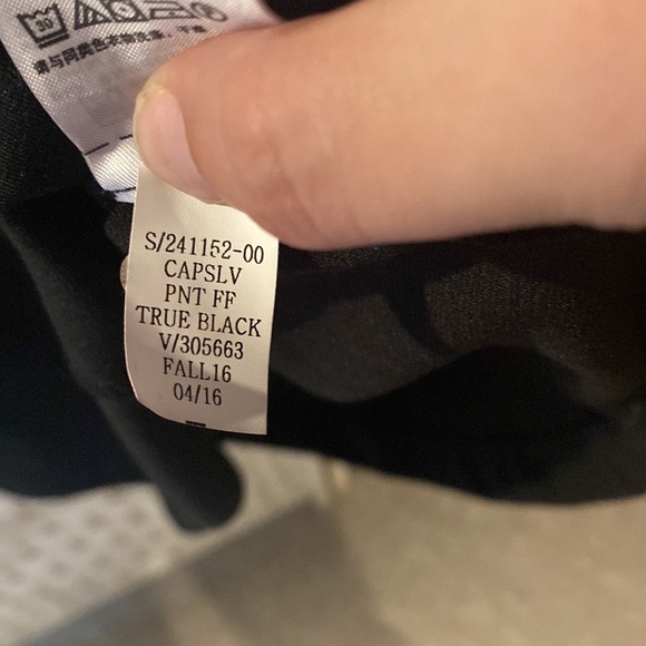 NWT GAP Black Cap Sleeve Dress - Size 12 - Picture 6 of 6